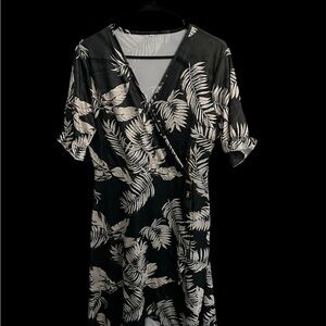 New Black and White Leaf Print Dress
